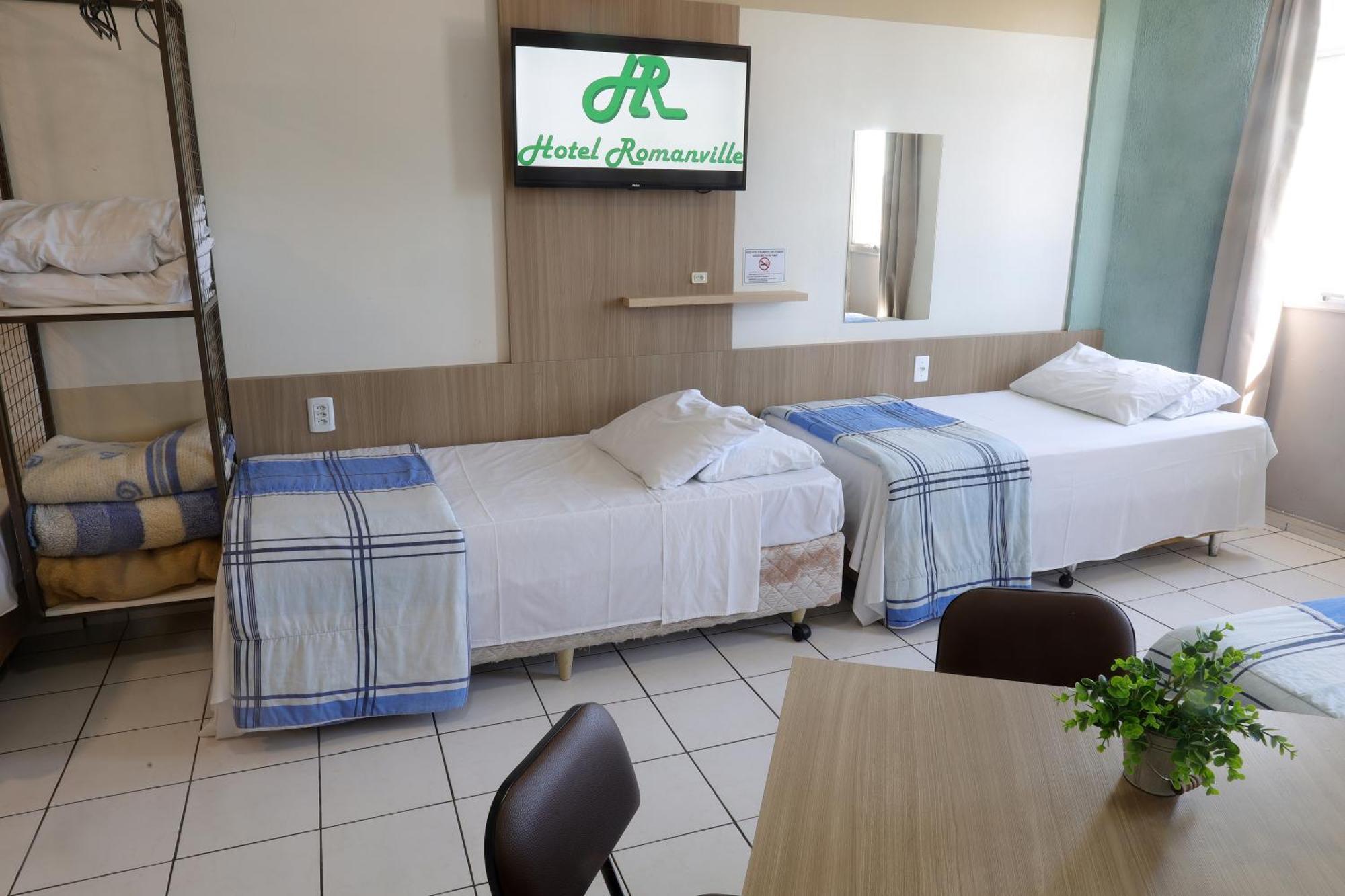 Hotel Romanville 2*